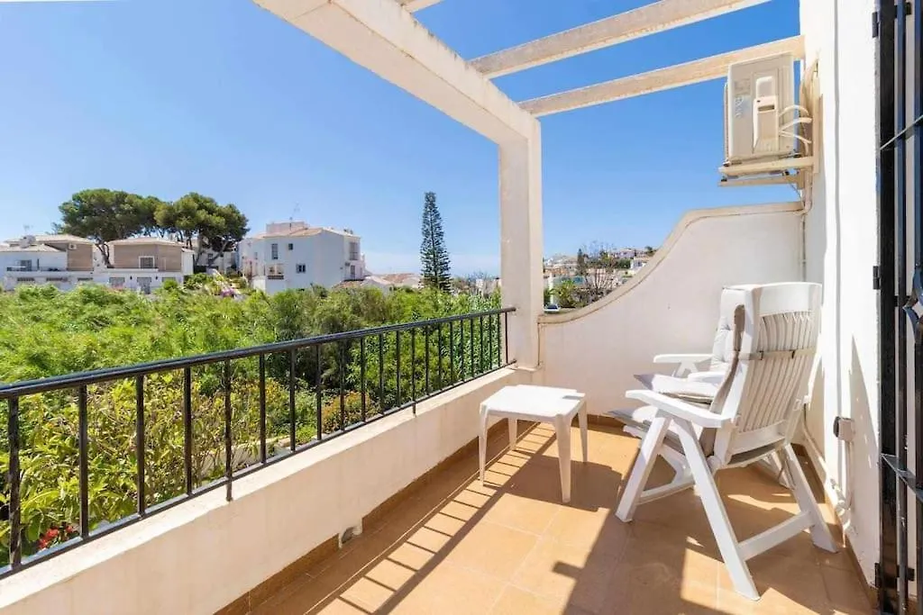 Tropicana Townhouse, 2 Bedroom Next To The Pool Nerja Apartamento
