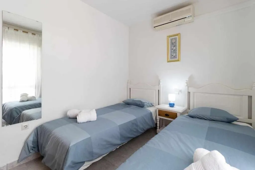 Apartamento Tropicana Townhouse, 2 Bedroom Next To The Pool Nerja